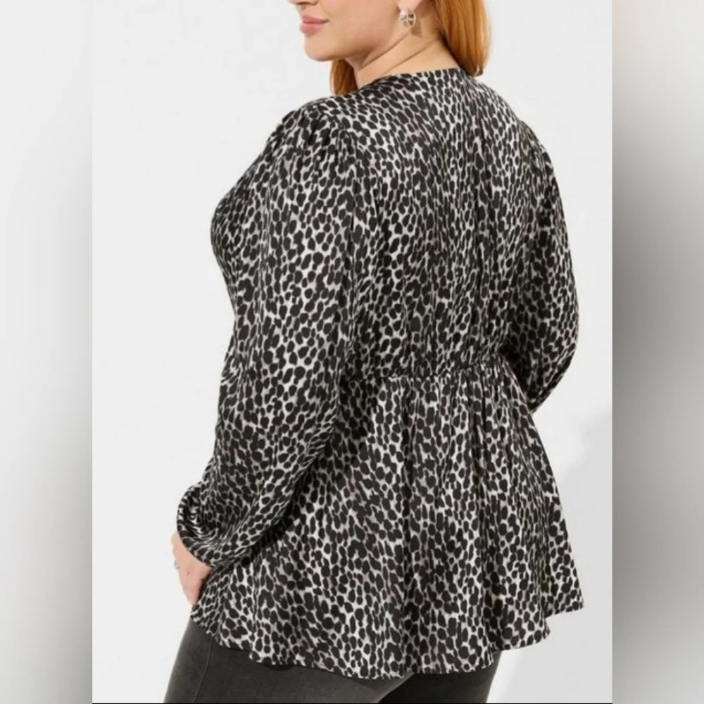 Torrid Peplum Satin Button Front Long Sleeve Cheetah Print, NWT - Picture 3 of 3